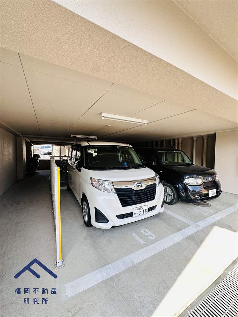 ライオンズマンション春日若葉台の駐車場