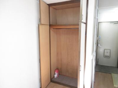 シティ嵯峨の収納