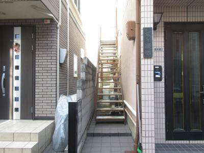 シティ嵯峨のエントランス