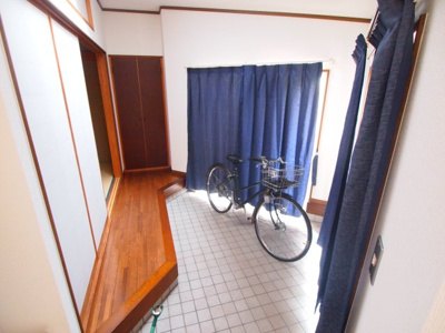 【玄関】 | 東金市道庭T邸 | ※自転車は撤去いたします。