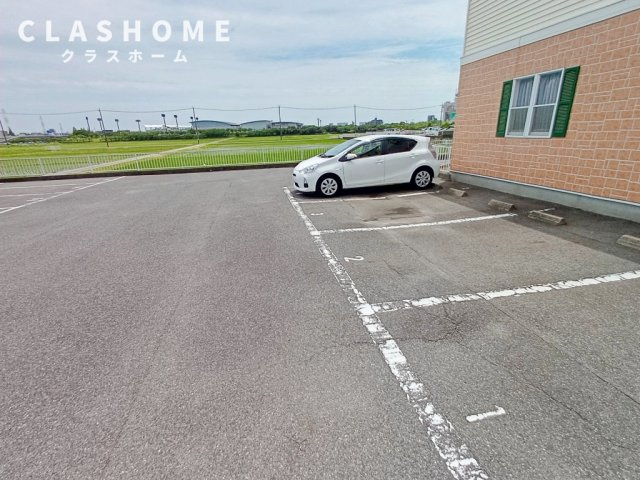レジャンス　　刈谷市の賃貸ならクラスホーム刈谷店の駐車場