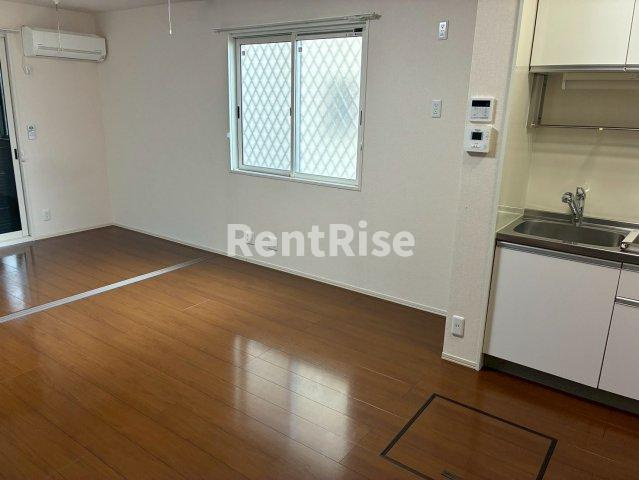 サン・イースト