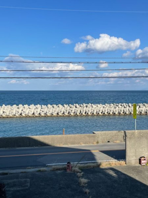 【展望】 | 【商談中】海が目の前、オーシャンビューの3階建