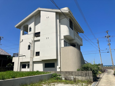 【外観】 | 【商談中】海が目の前、オーシャンビューの3階建