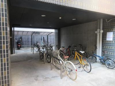 ブローニュ姉小路の駐車場|駐輪場