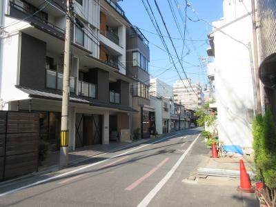 ブローニュ姉小路の周辺|前面道路