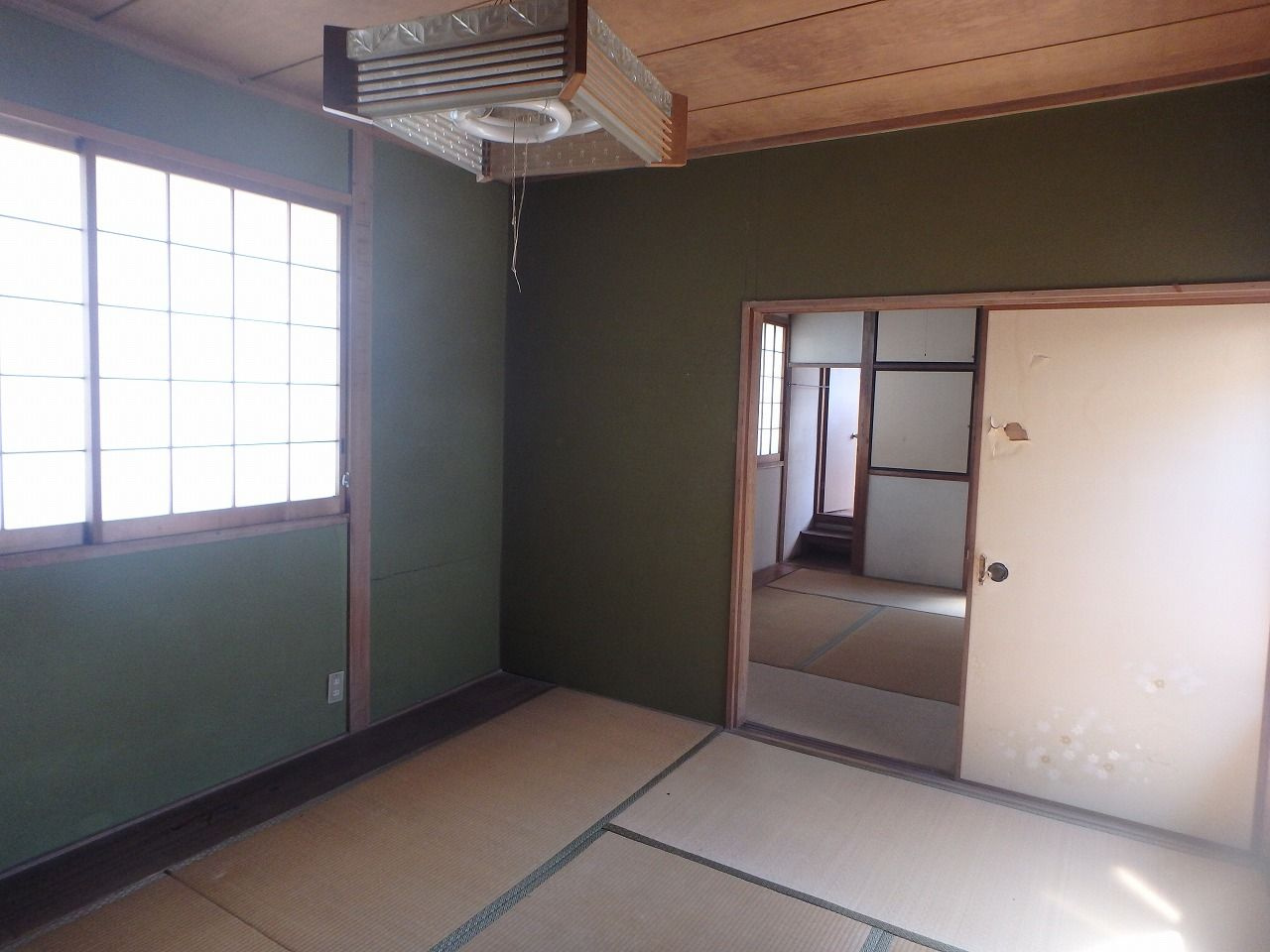 山川戸建のロビー