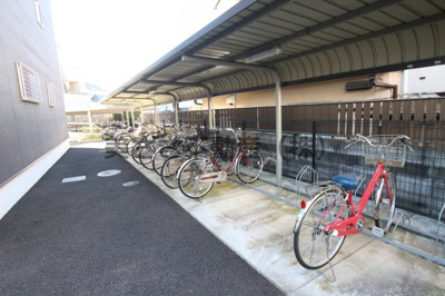 【その他共用部分】 | クオリアハイム千人町 | 駐輪場