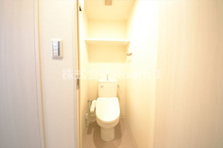 【トイレ】 | プレサンス堺筋本町ディスティニー | シンプルで使いやすいトイレです
