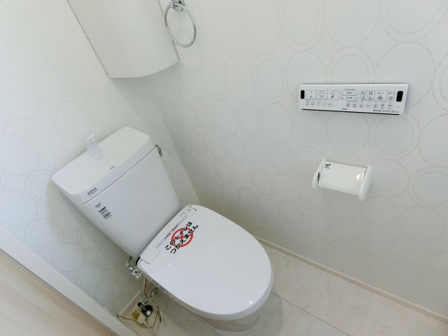 広島市安佐南区長束1丁目　新築一戸建てのトイレ|トイレです