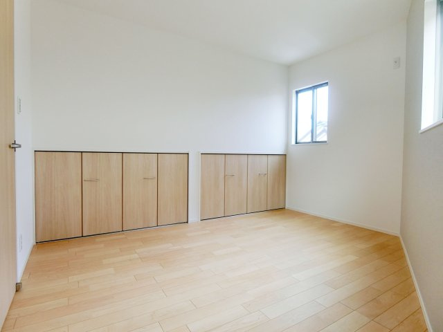 広島市安佐南区長束1丁目　新築一戸建ての洋室|明るい洋室です