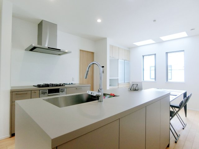 広島市安佐南区長束1丁目　新築一戸建てのキッチン|キッチンでお料理をお楽しみください