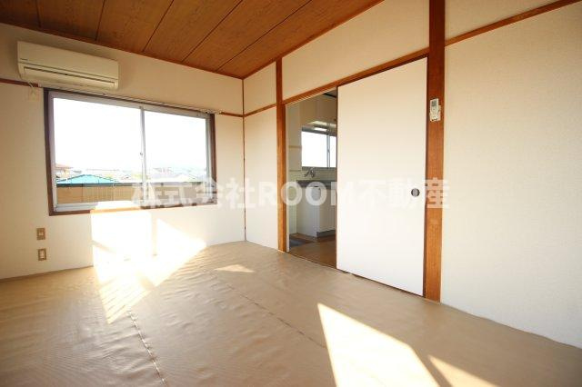 第2コアサンハイツの居間・リビング