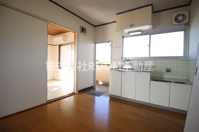 第2コアサンハイツの居間・リビング