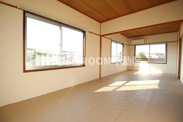 第2コアサンハイツの居間・リビング