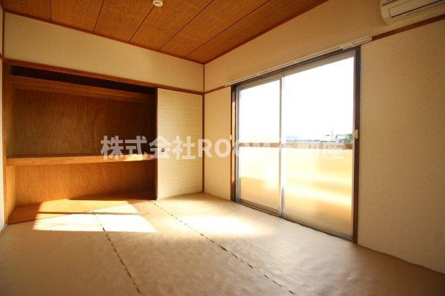 第2コアサンハイツの居間・リビング