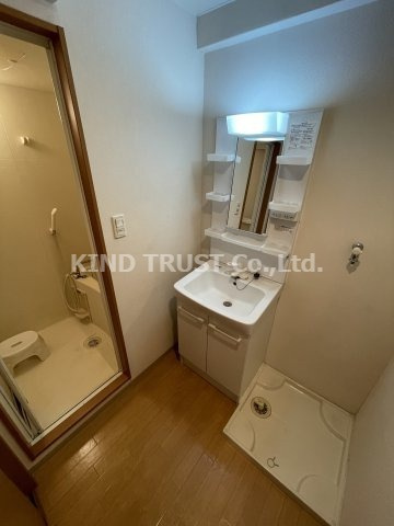 天5ミヤコビルの洗面所|ゆったりとスペースのある洗面所