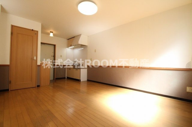 コート野﨑の居間・リビング|ゆったりとした居間です