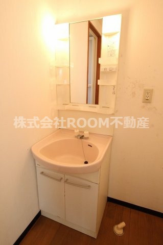 コート野﨑の独立洗面台|独立洗面台あり、毎朝おしゃれに忙しい女性の方におすすめです