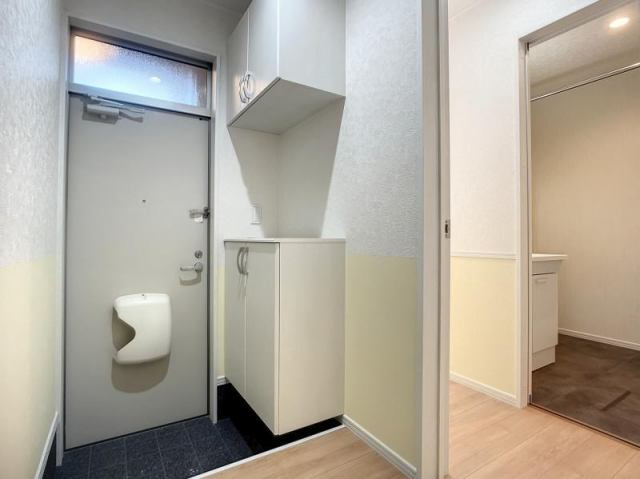 ラ・グリシーヌの玄関