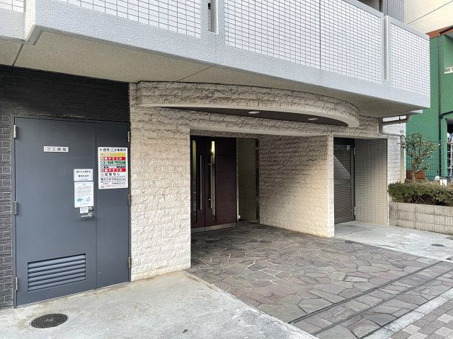 モナーク東大島セカンドコートのエントランス