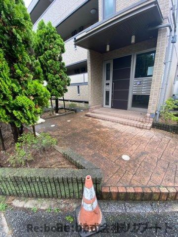 トレビナ西船橋のエントランス