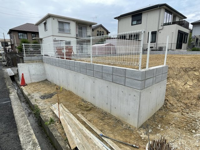 【前面道路含む現地写真】の画像