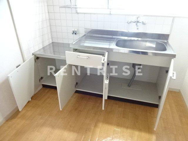 レジデンス妙興寺の庭|キッチン収納