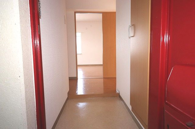 高知市薊野北町２丁目の賃貸マンションの玄関|シンプルで使いやすい玄関です
※間取り反転の場合あり、内装が若干異なる場合がございます