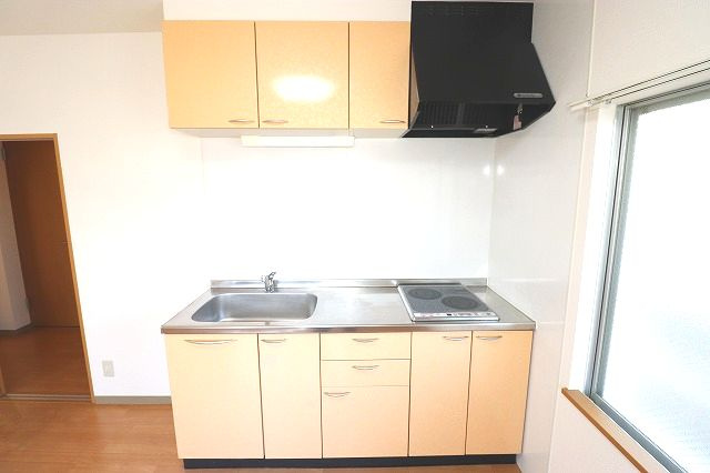 高知市薊野北町２丁目の賃貸マンションのキッチン|キッチンでお料理をお楽しみください
※間取り反転の場合あり、内装が若干異なる場合がございます