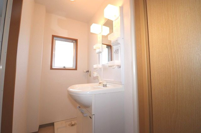 高知市薊野北町２丁目の賃貸マンションの洗面所|洗面所です
※間取り反転の場合あり、内装が若干異なる場合がございます