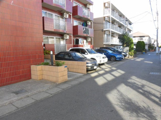 【駐車場】