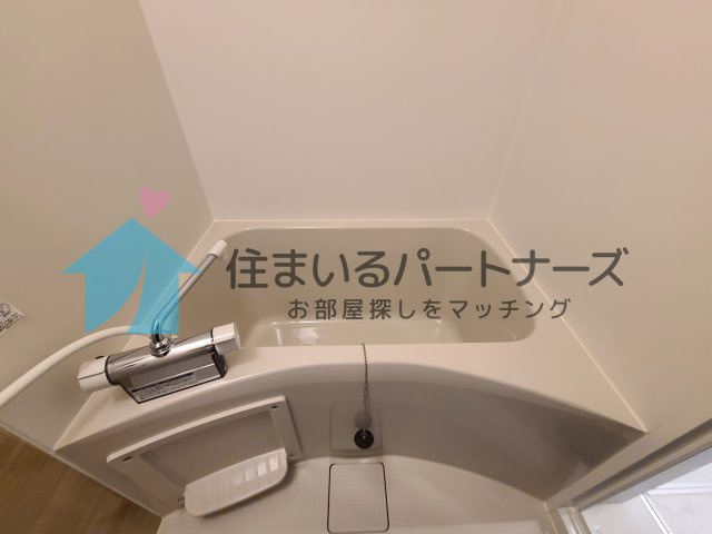 久留米市荒木町荒木のアパートの浴室|コンパクトで使いやすいお風呂です