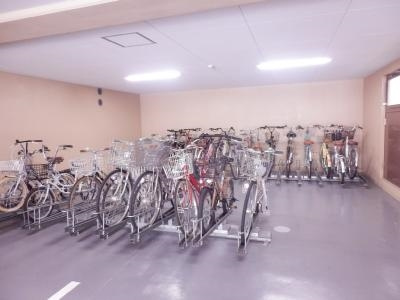 プレサンス京都五条天使突抜の駐車場|駐輪場