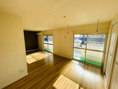 【居間・リビング】 | ディマンドハイツB