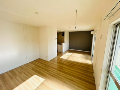 【居間・リビング】 | ディマンドハイツB