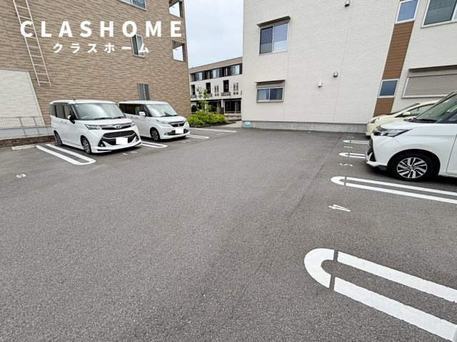 コンフォール横山　　　刈谷市近郊の賃貸はクラスホームの駐車場