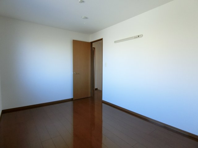 パル カヤクラC棟の洋室|イメージ102号室の写真（反転あり）