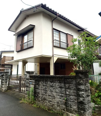 売中古戸建　静岡市清水区港南町の外観|二階部分がせり出して採光も良いです。