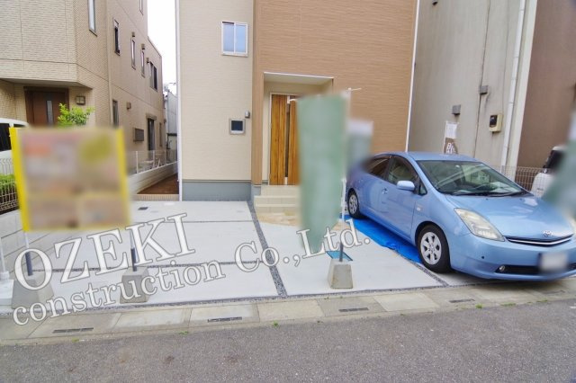 越谷市東越谷新築戸建て　「ちょうどいい家」-Livele Garden.S-の駐車場