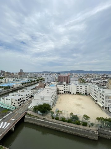 ファミールハイツ城東A棟の展望|13階部分のため、眺望良好！