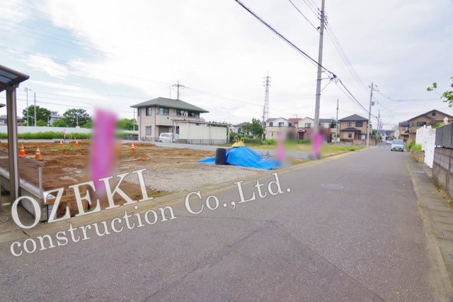 越谷市東越谷新築6棟現場　耐震等級3のIDS工法の前面道路含む現地写真