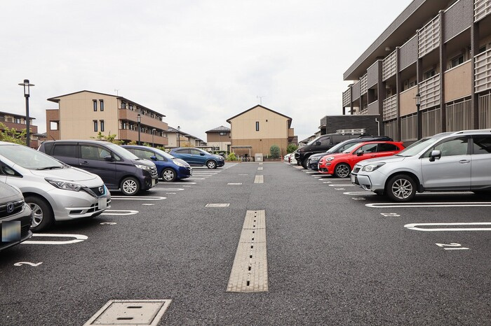 ゼピュロス学園の森Lの駐車場