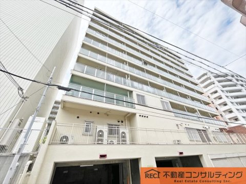 サンポール灘の駐車場