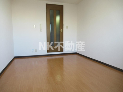 【居間・リビング】 | パトラK（荒本賃貸） | 洋室です