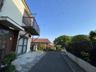 【前面道路含む現地写真】
