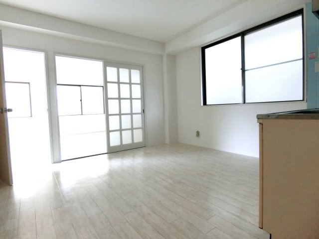 カネオカマンションの居間・リビング