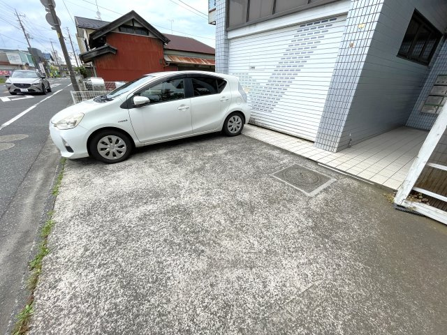 カネオカマンションの駐車場