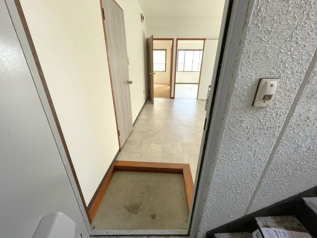 カネオカマンションの玄関