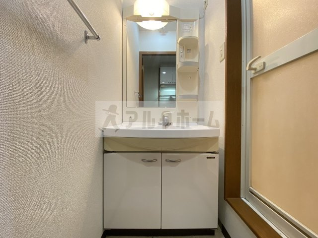 ベルドミール末広3番館の独立洗面台